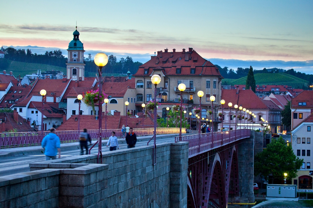 Evening_in_Maribor_-_Photographer_-_Jost_Gantar_-_Source_-_www-slovenia-info.jpg