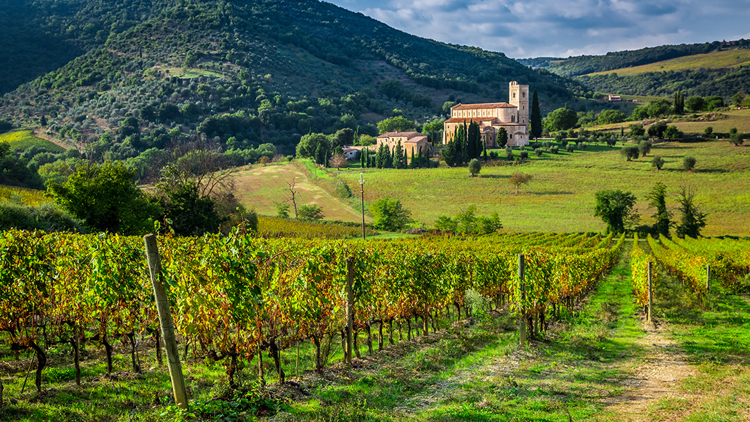 Road_trip_po_Toskani_-_Road_trip_in_Tuscany_-_Envato.jpg