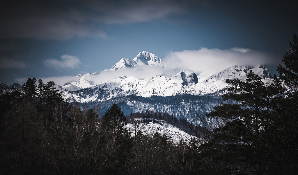 Triglavski_narodni_park_-_Triglav_National_Park_-_Photo_by_Ales_Krivec_on_Unsplash.jpg