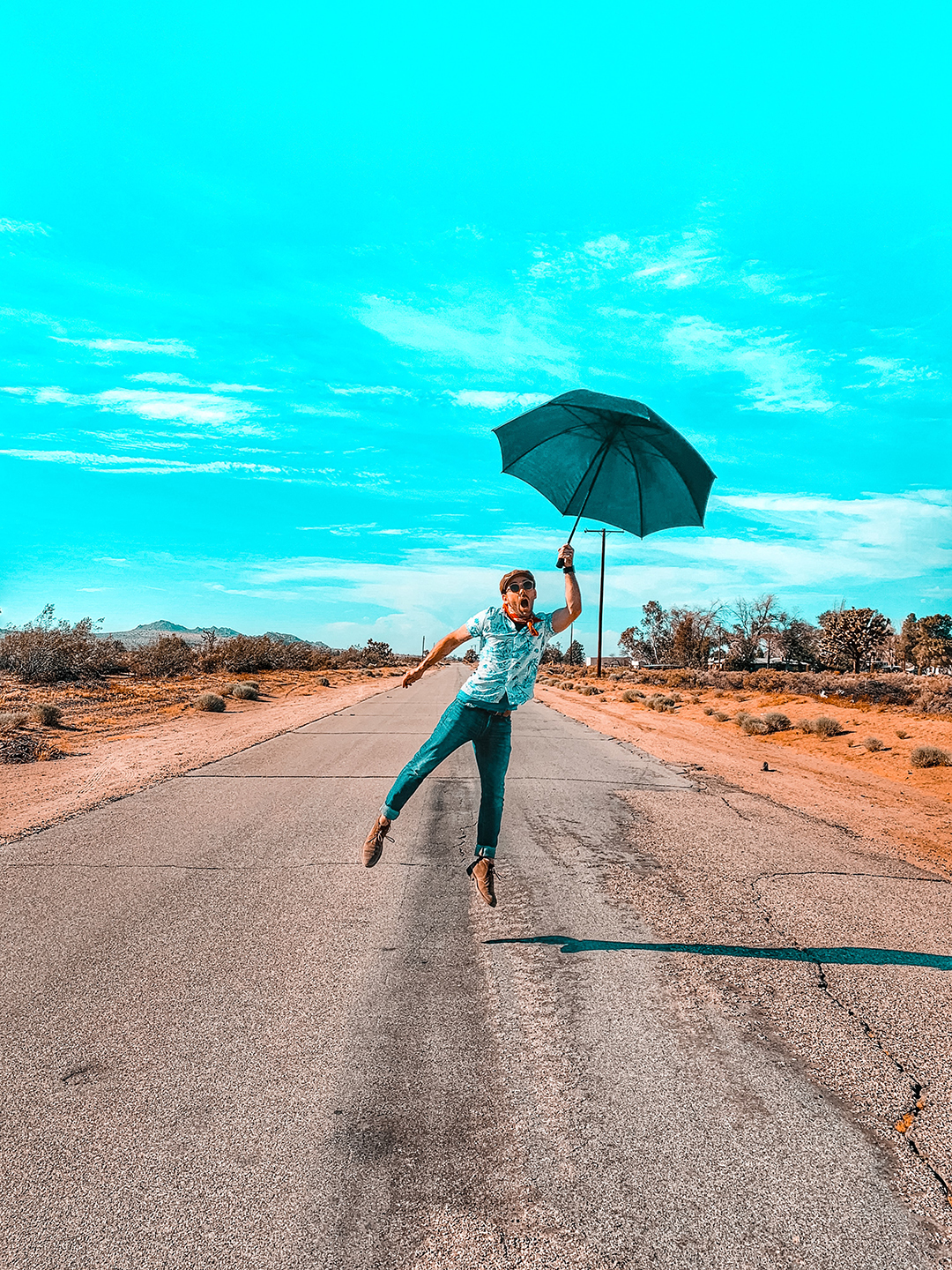 Dileme_popotnikov_-_Dilemmas_of_travelers_-_Photo_by_JOSHUA_COLEMAN_on_Unsplash.jpg