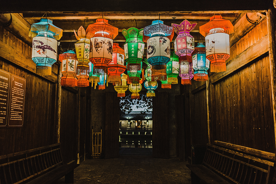 Zivljenje_na_Kitajskem_-_Life_in_China_-_Photo_by_Jay_on_Unsplash.jpg