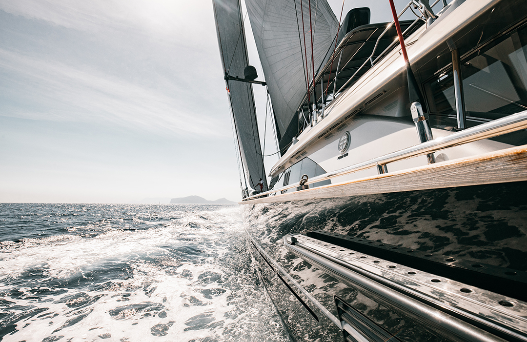 Najvecja_regata_na_svetu_-_The_most_numerous_sailing_race_-_Photo_by_redcharlie_on_Unsplash.jpg
