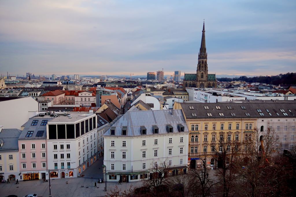 Photo_by_Matthias_Mitterlehner_on_Unsplash.jpg