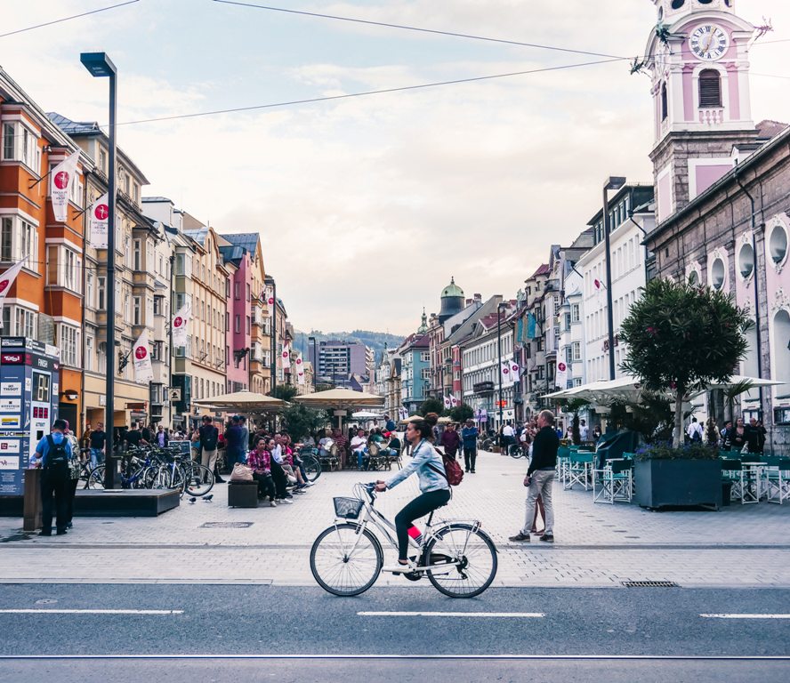 Potovanje_v_Innsbruck_-_Travelling_to_Innsbruck_-_Photo_by_Jarod_Barton_from_Pexels.jpg