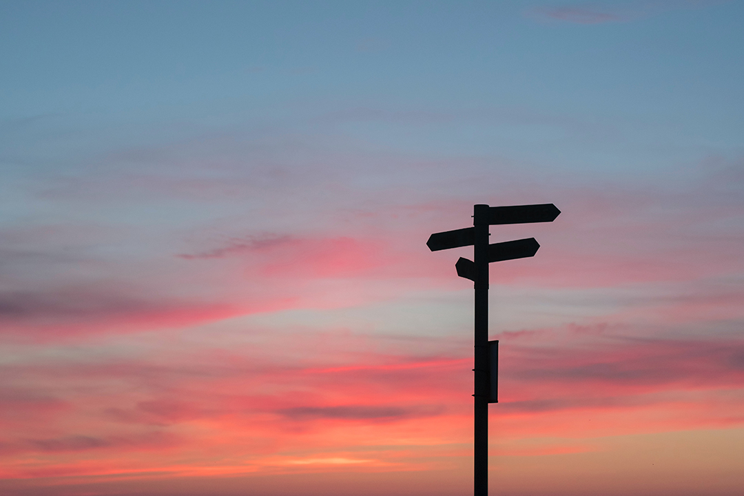 04_Zakaj_potovati_-_Why_travel_-_Photo_by_Javier_Allegue_Barros_on_Unsplash.jpg