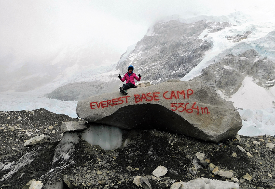 Most_beautiful_places_in_the_world_-_Number_10_-_Everest_base_camp.jpg
