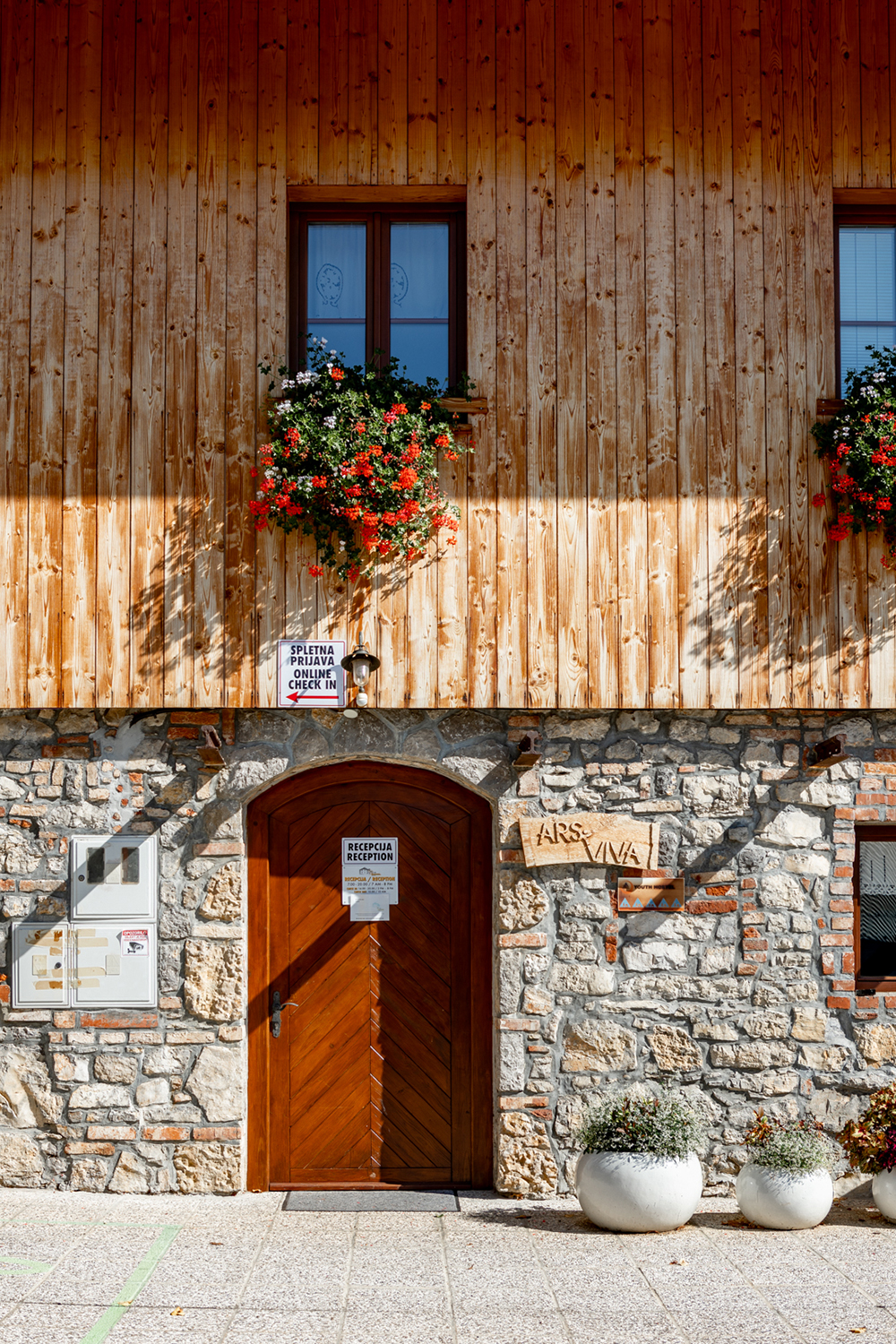Youth_Hostel_Ars_Viva_-_novo_5.jpg
