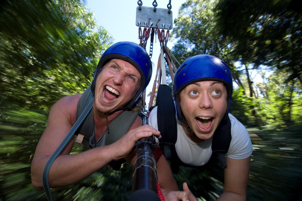 Cairns_Minjin_Swing_www.yha.com.au_1.jpg