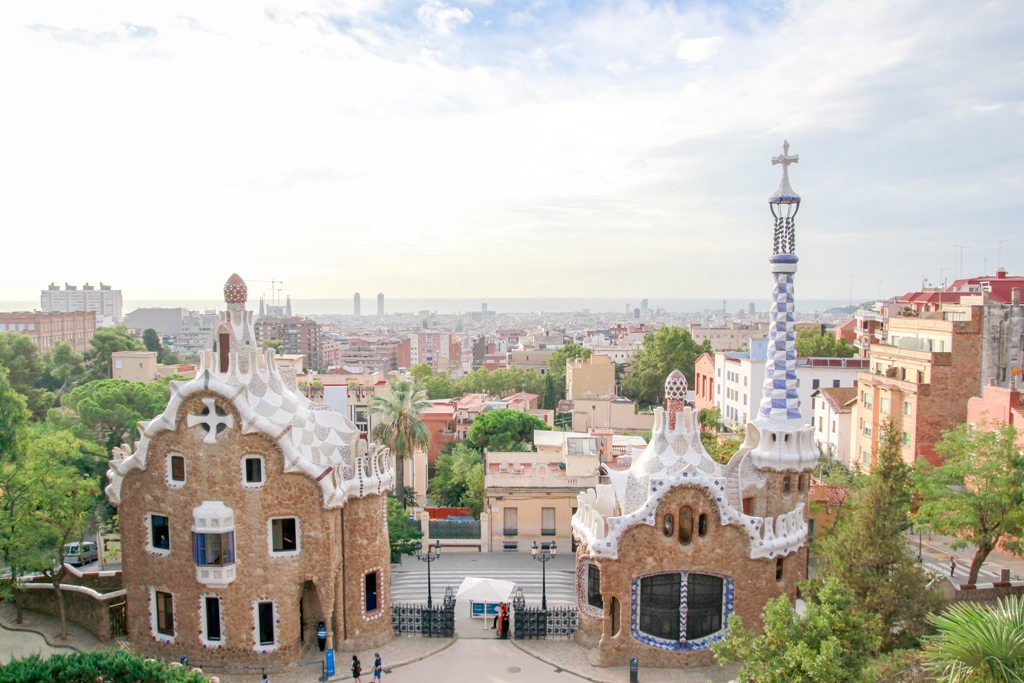 Potovanje_v_Barcelono_-_A_trip_to_Barcelona_-_Photo_by_Square_Lab_on_Unsplash.jpg